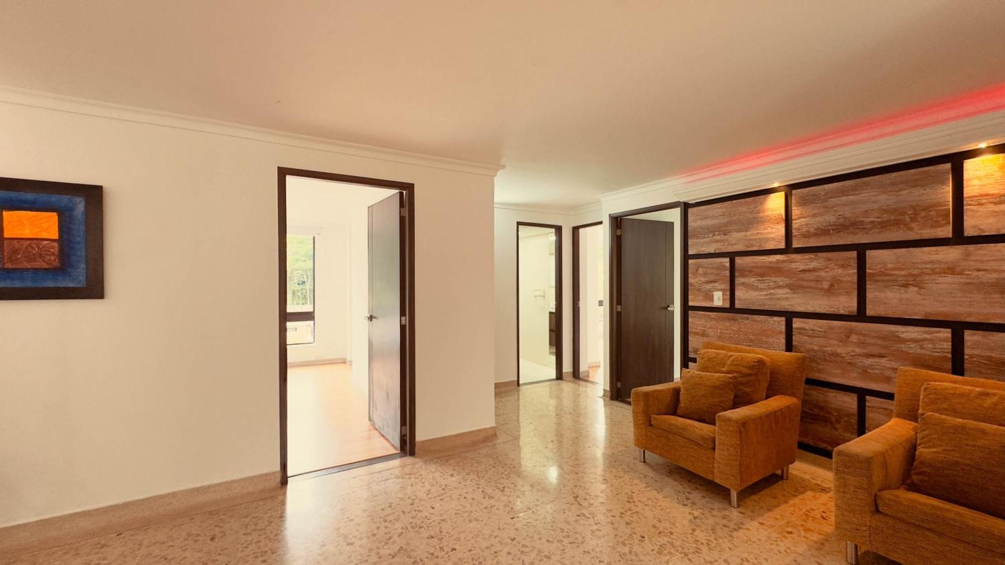 Apartamento 5 Hab, Espacioso, Piscina, Al Lado Del Tesoro!